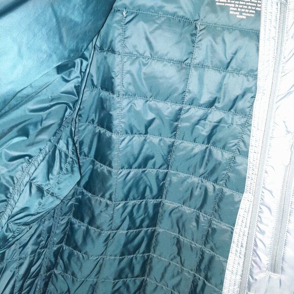 L.L. Bean PrimaLoft Packaway Jacket - Picture 5 of 8